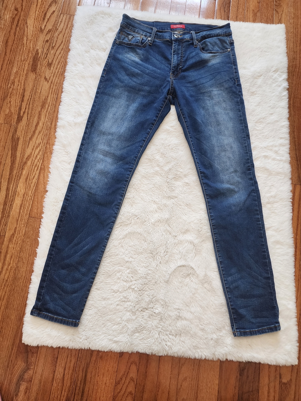 Guess Women's Skinny Jeans in Dark Blue Wash